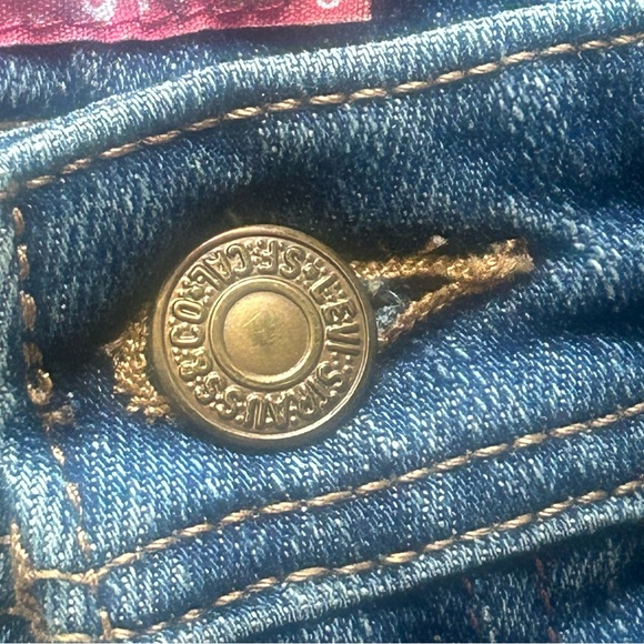 Levi’s 518 Jeans Juniors Size 5 S Medium Wash Super Low Denim Jeans Boot Cut - Picture 2 of 11